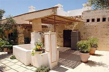 Masseria Li Capperi * אלציו