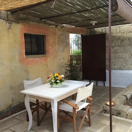 Masseria Li Capperi * アレーツィオ